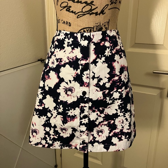 adidas Originals Dresses & Skirts - Adidas originals Floral print mini skirt XL 14 16